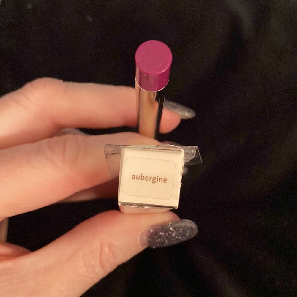 JOUER Long wearing cream Lip Liner in Aubergine